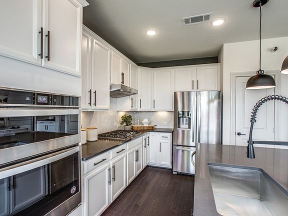 Abundant Cabinet Space