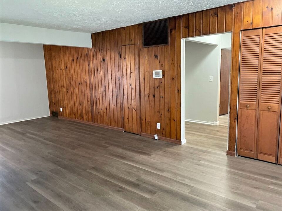 1st image of 1836 Wakefield Dr