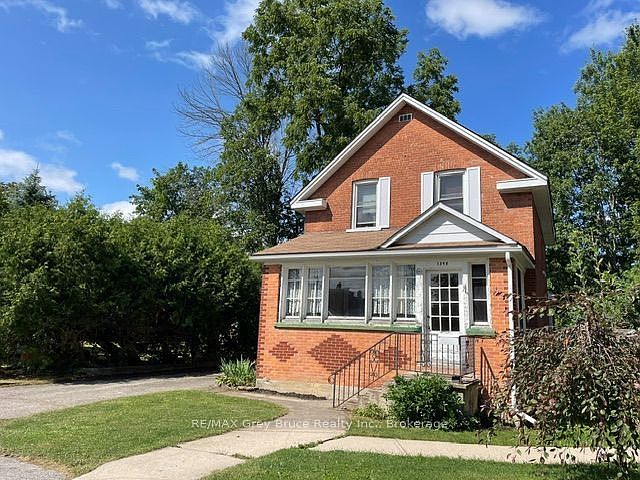 1st image of 1348 5th Ave W