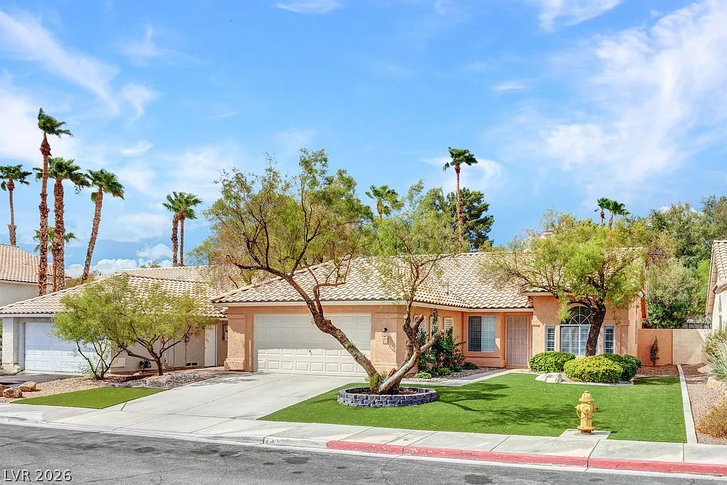 3 bed, 2.0 bath, 1542 sqft, $2,495 — Photo 1