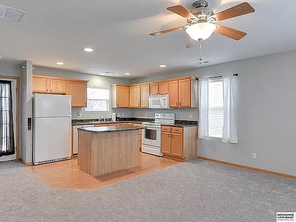 5th image of 6814 S 182nd Ct #6814
