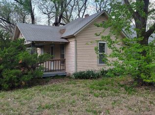 416 Walnut St, Halstead, KS 67056