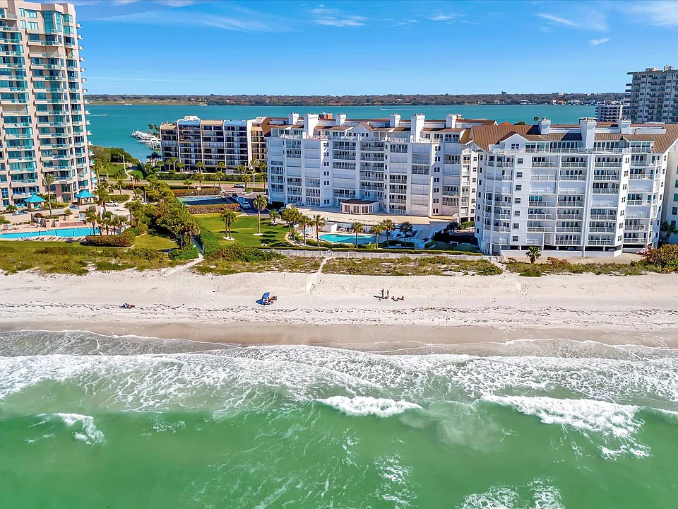 1582 Gulf Blvd #1203