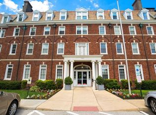 40 E Lancaster Ave #B2, Wynnewood, PA 19096