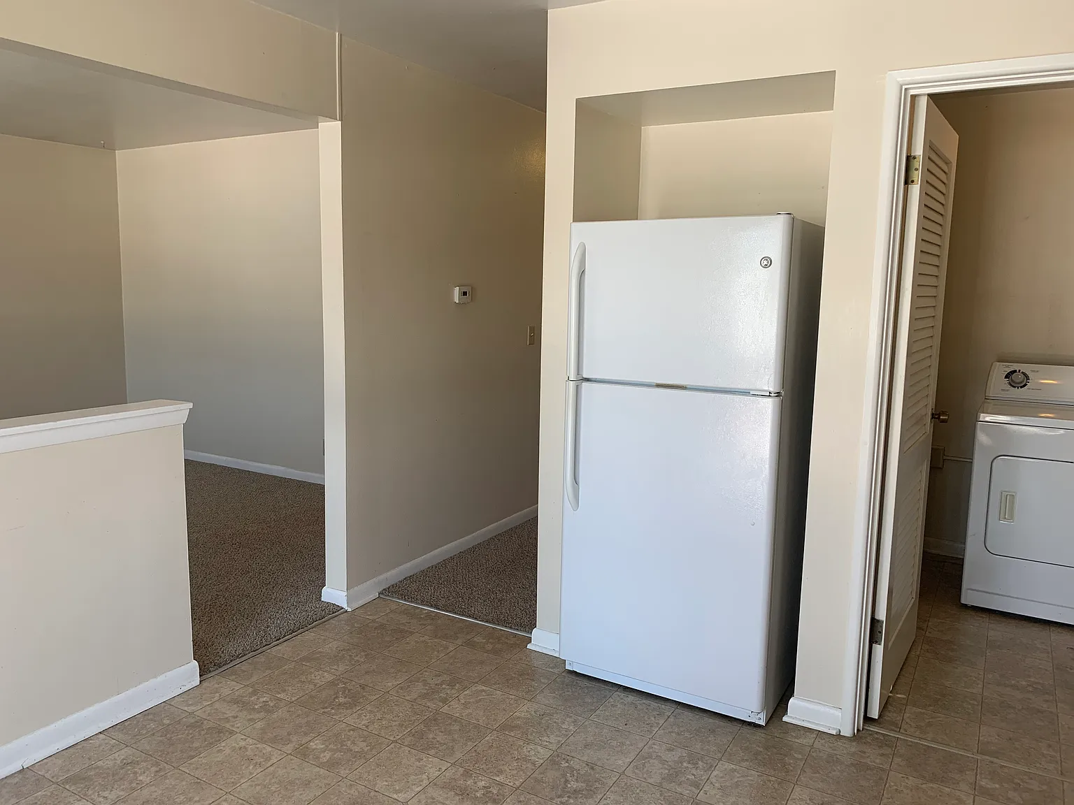 2 bed, 1000 sqft, $1,150 — Photo 4