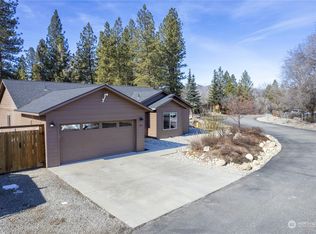 105 Greenwood Loop, Winthrop, WA 98862