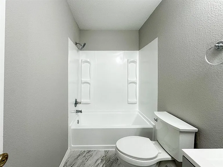 5739 Westminster Village Dr — Photo 30
