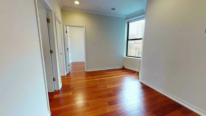 Rented by Bond New York | media 17