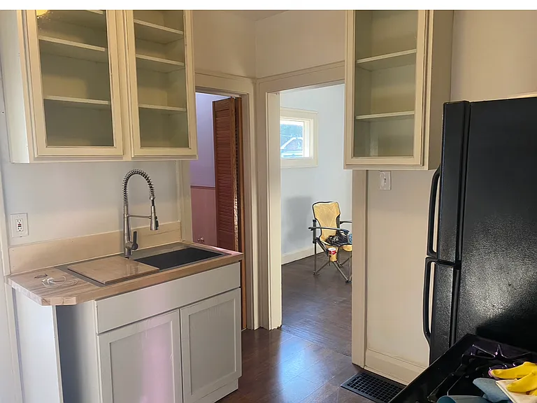 1240 N Temple Ave — Photo 6