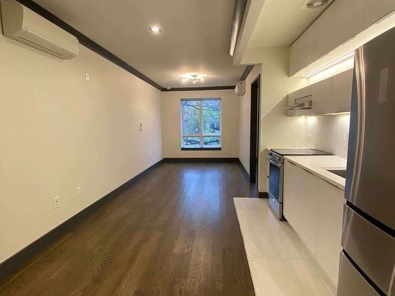 4th image of 1078 Bergen St #2BB