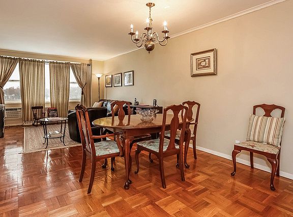 5th image of 3 Washington Sq APT 6F