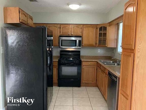 5th image of 2242 NW 195th St