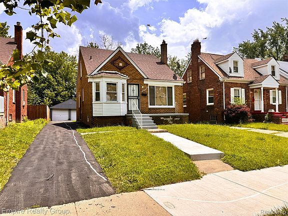 4th image of 9646 Ward St