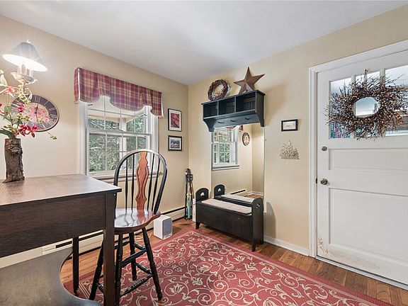 5th image of 114 Sunrise Ln
