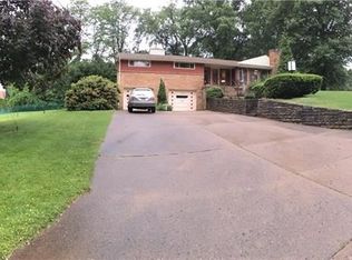 3200 Forest Rd, Bethel Park, PA 15102