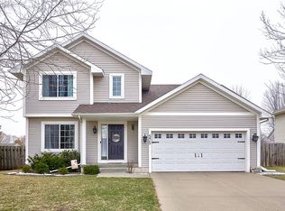 575 SE Glendale Dr, Waukee, IA 50263