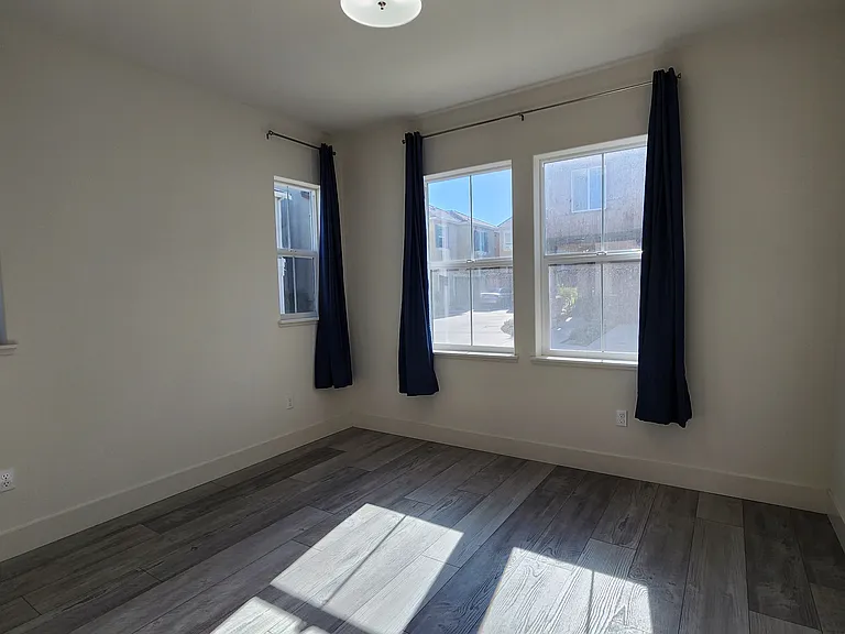 1512 Umbria Ct — Photo 12
