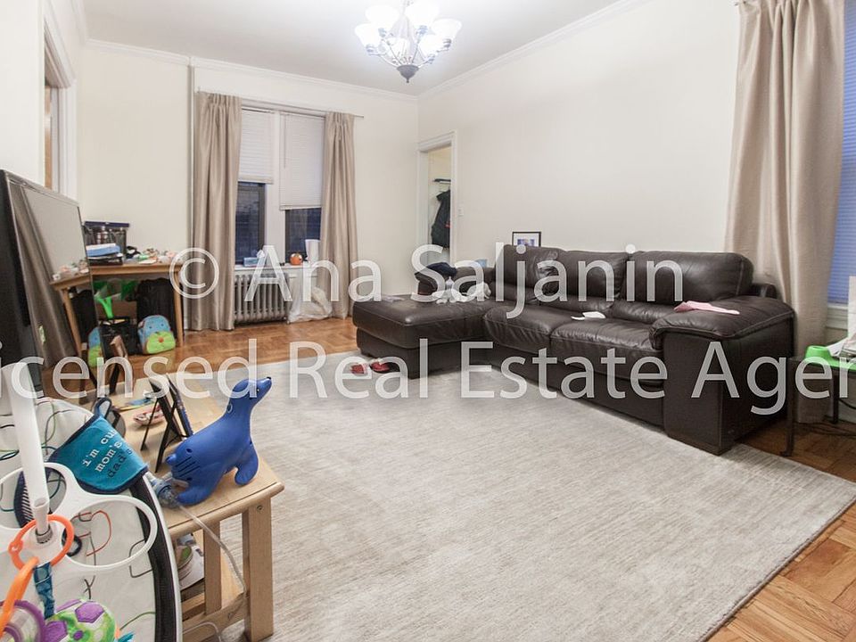 1st image of 3140 42nd St APT 1R