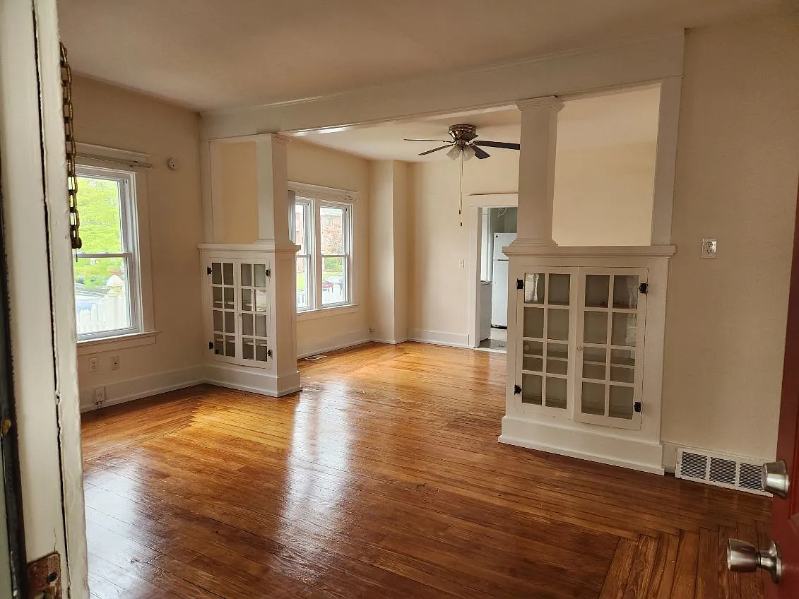3 bed, 2000 sqft, $1,725 — Photo 2