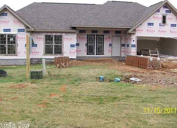 3rd image of 921 Greenwood Dr