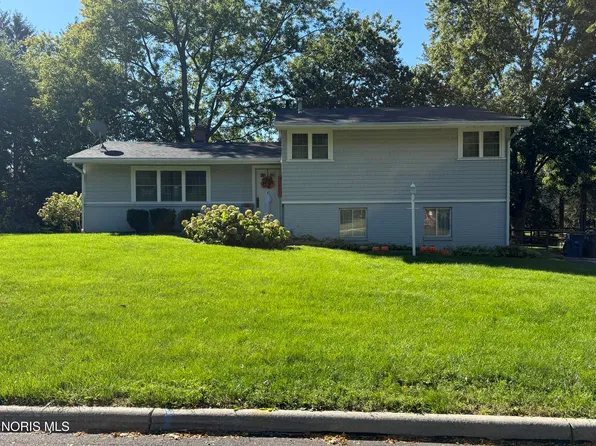 120 Cranden Dr, Perrysburg, OH 43551