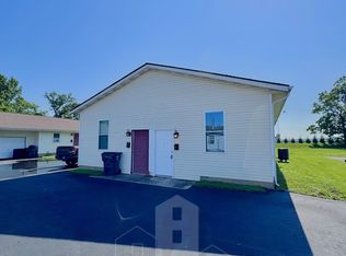 450 Long St #E, Ashville, OH 43103
