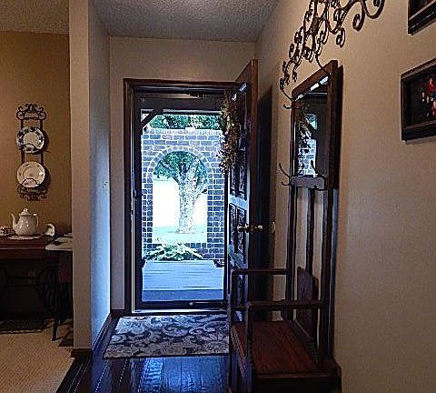 3rd image of 10 Fleetwood Dr