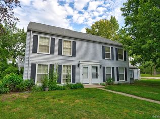 2143 Painted Post Dr, Flushing, MI 48433