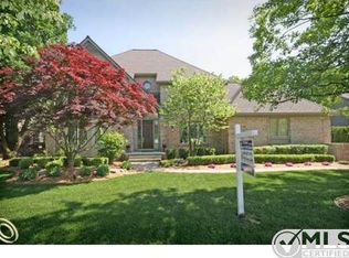 927 Millpond Ct, Northville, MI 48167