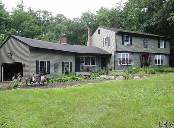 2nd image of 48 Nottingham Dr