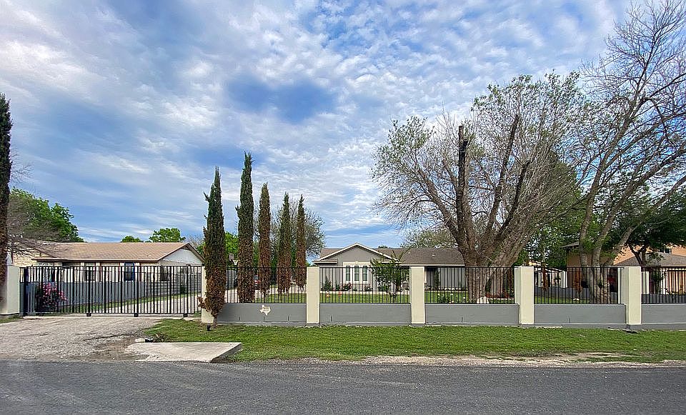 2nd image of 222 Spring Garden Dr