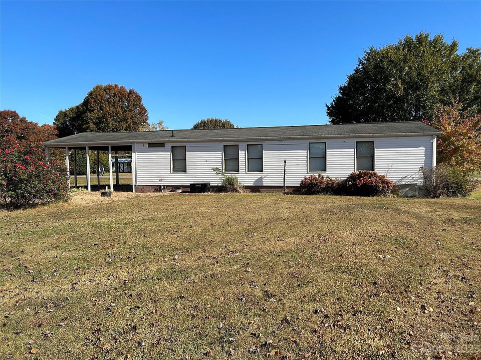 2nd image of 114 Camp Oak Rd