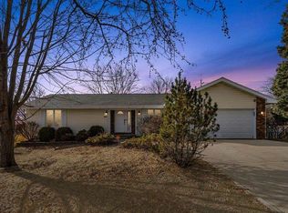 2355 Jessup Cir, Iowa City, IA 52246
