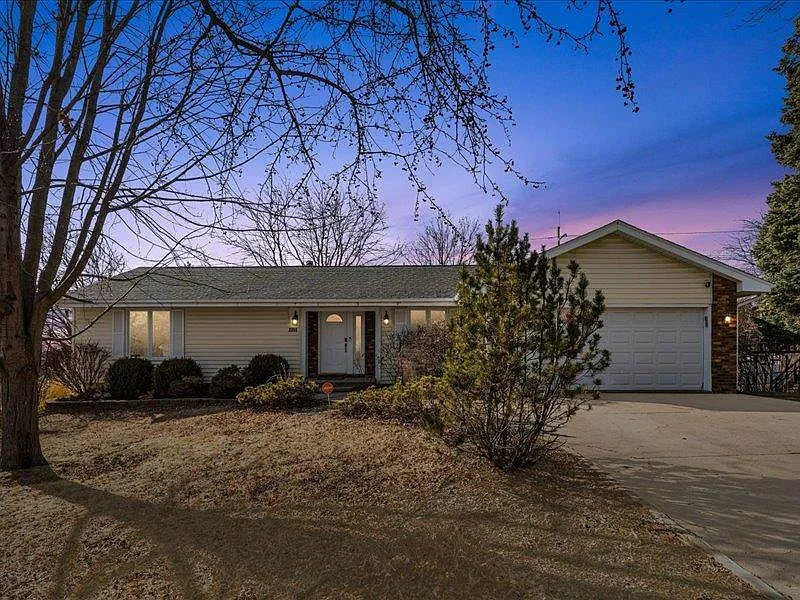 2355 Jessup Cir photo 1