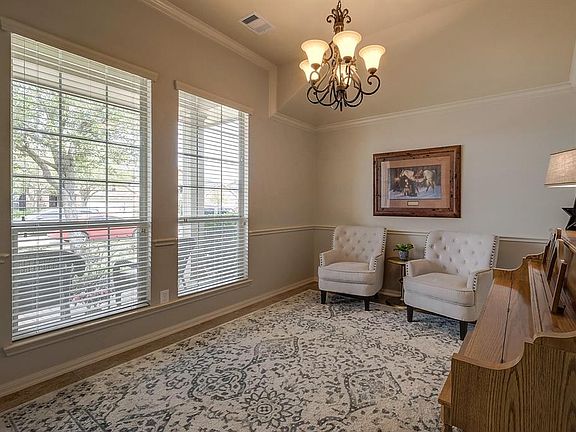 5th image of 28207 Chalet Park Dr