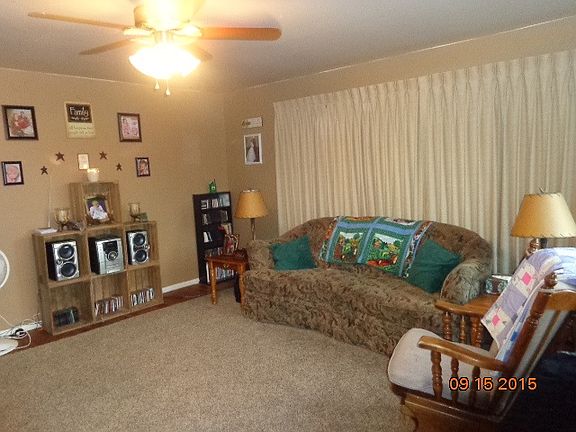 3rd image of 802 Berkley Dr