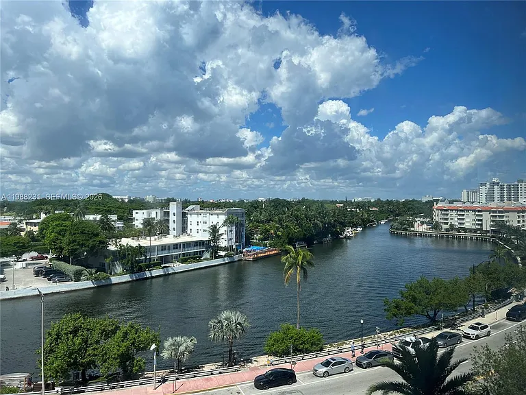 2401 Collins Ave #803 — Photo 27