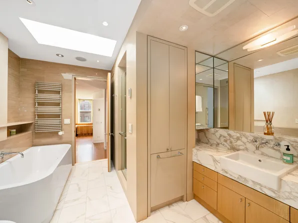 43 5th Avenue image 6 of 13