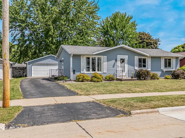 1605 Thornton Dr, Oshkosh, WI 54904