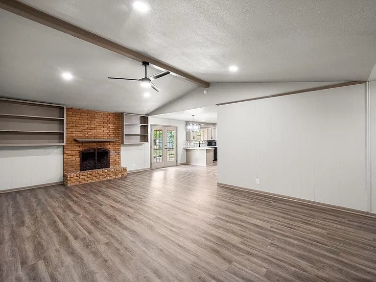3008 Lafayette St — Photo 4