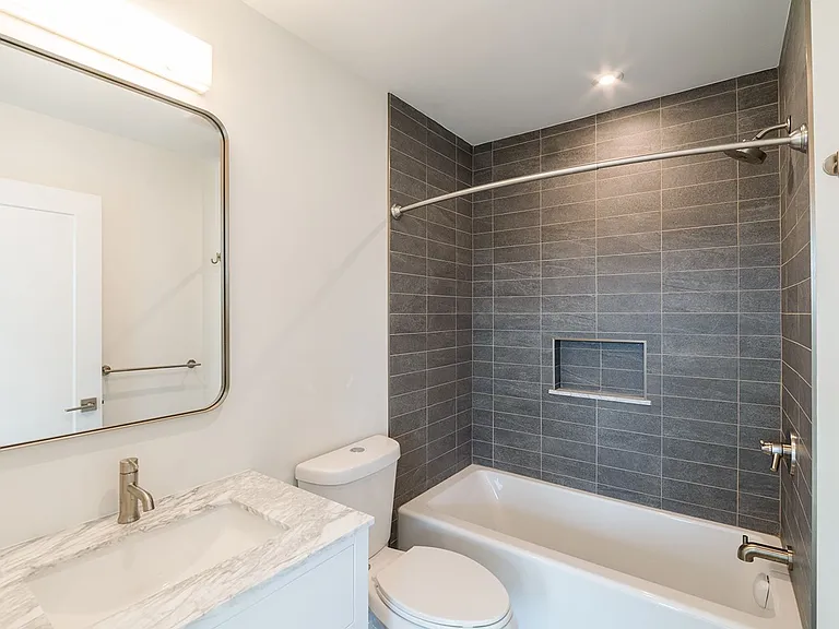 125 South Street — Photo 18