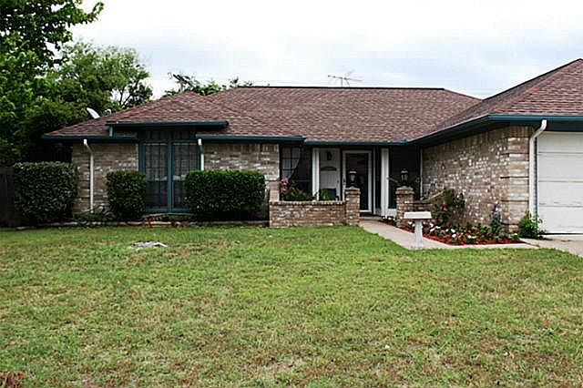 1st image of 7432 Forrest Ln