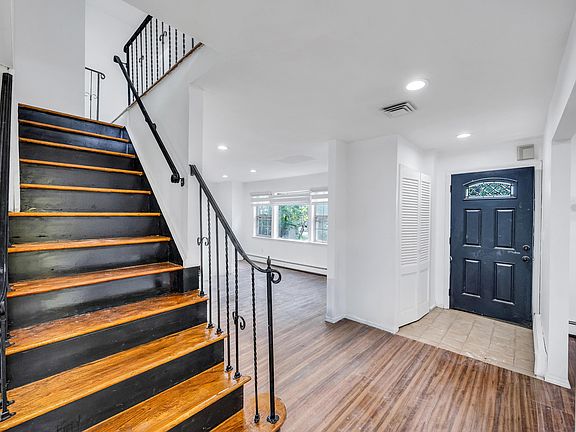 4th image of 39 Pinewood Dr