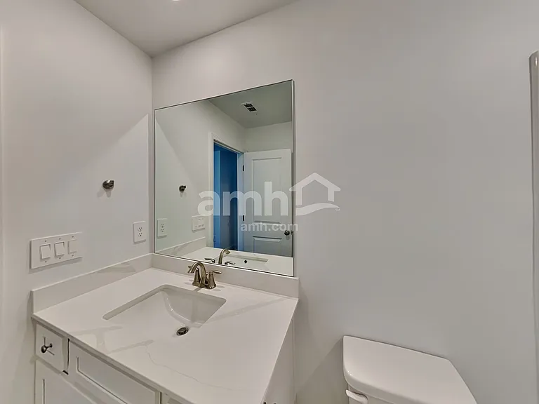513 Plano Pass — Photo 18