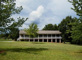 466 Mile Creek Rd, Pickens, SC 29671