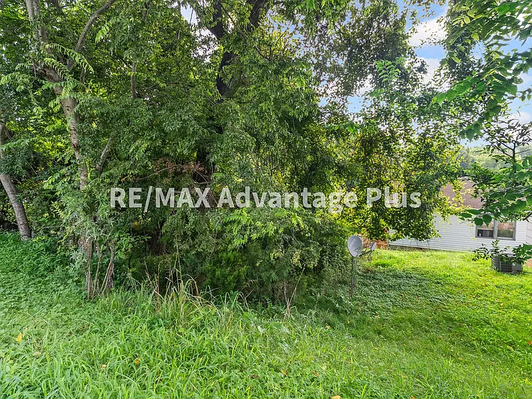 200 Gross St — Photo 34