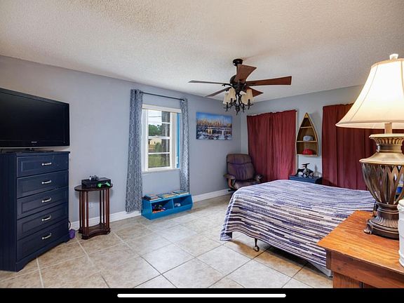 5th image of 1673 Glendale Ave NW