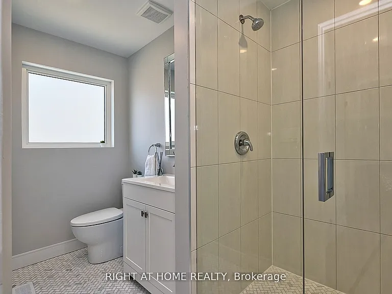 131 Brock Ave #4 — Photo 7
