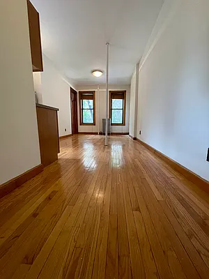 Rented by Camelot Realty Group | media 8