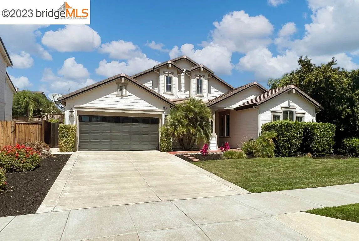 2913 Spanish Bay Dr photo 1